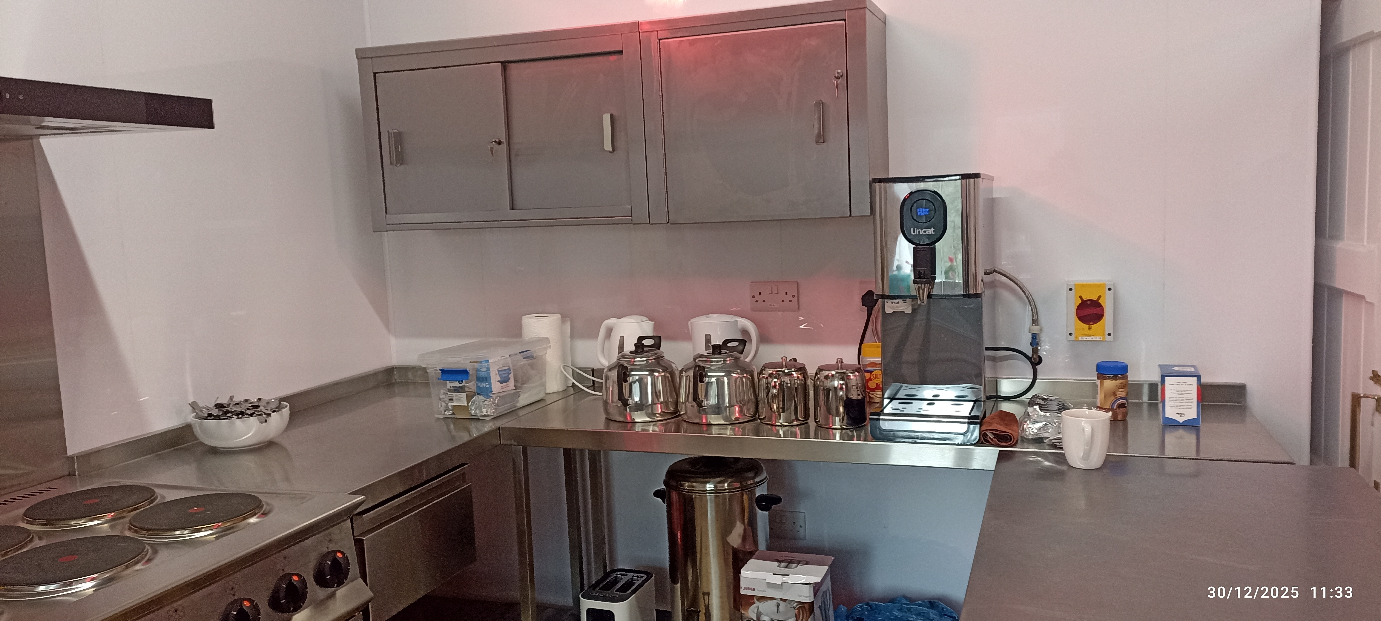 Large Commercial kitchen facilities for hall events